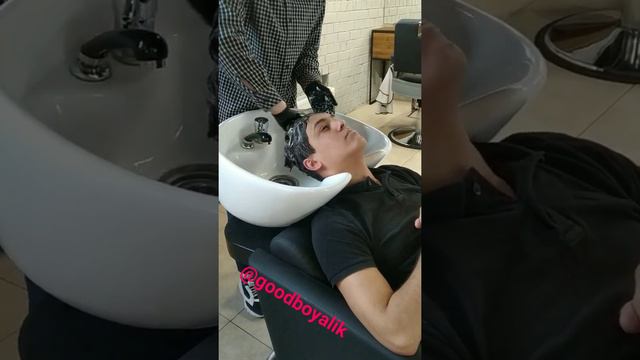 Как нужно сходить в Барбершоп: смотреть онлайн