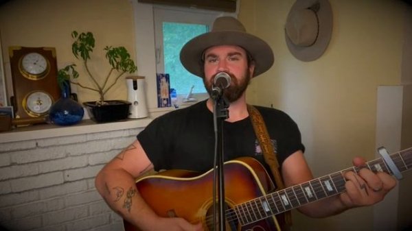 More Than Meets The Eye! Kevin Daniel Tests Out the MACKIE Onyx 12