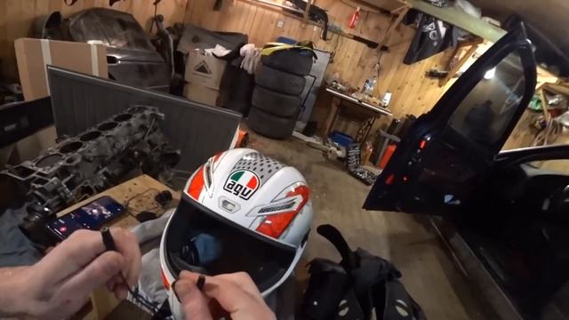 Установка гарнитуры в шлем. Мото гарнитура в шлем. Шлем AGV и Skala Rider. Cardo connect смотреть онлайн