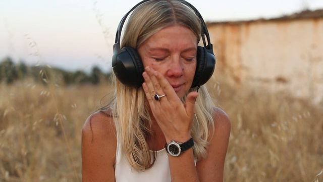 Michael Jackson "Man in the Mirror" cover by Mina Caputo смотреть онлайн