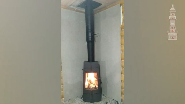 Горение пламени в печь камине Invicta Chamane... смотреть онлайн