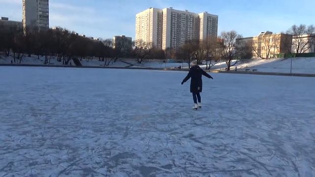 УЧУСЬ КАТАТЬСЯ НА КОНЬКАХ смотреть онлайн