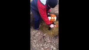 Копаем яму под туалет при помощи мотобур Carver AG 62