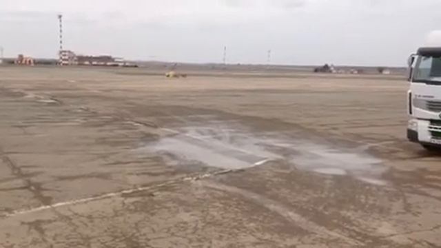 Приземление самолёта в Крыму смотреть онлайн