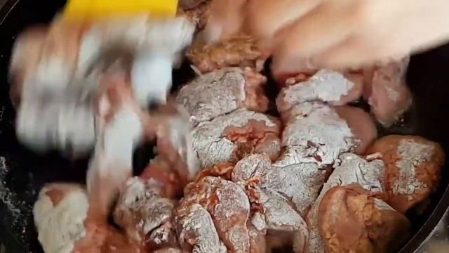 Тает во рту!Куриная печень в сметане/Прекрасный обед для всей семьи смотреть онлайн