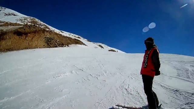 Часть 2 Сноуборд Домбай Осваиваю _передний кант смотреть онлайн