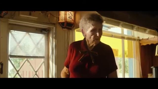 Любой ценой! Бабушка-официант