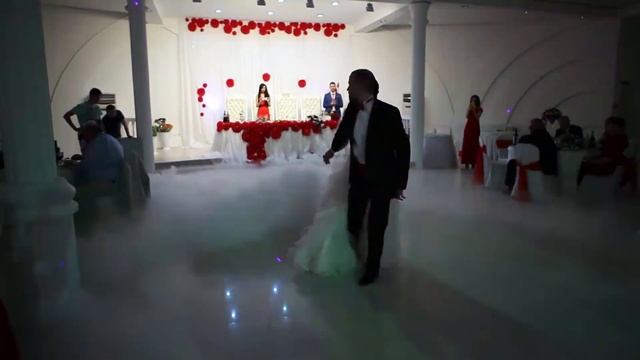 САМЫЙ ЛУЧШИЙ СВАДЕБНЫЙ ТАНЕЦ 2015 ГОДА В СТИЛЕ РУМБЫ/ THE BEST WEDDING DANCE смотреть онлайн