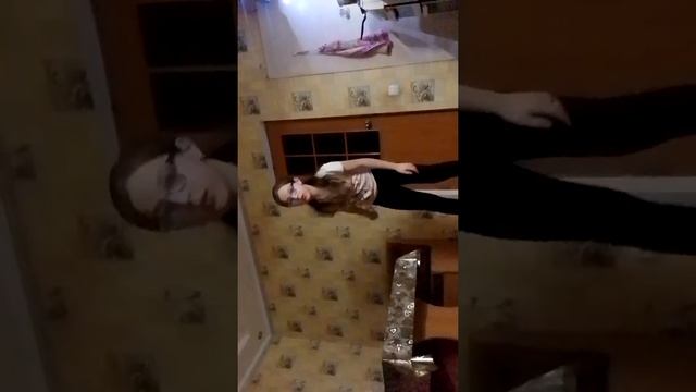 ТОТОРИАЛ КАК СДЕЛАТЬ КРАБИКА НА РУКАХ? смотреть онлайн