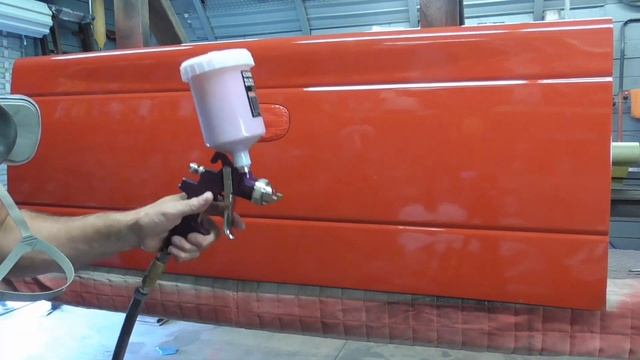 Spraying Valspar Tractor Paint with Purple Harbor Freight HVLP Gun смотреть онлайн