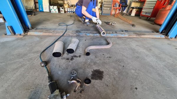 LADA GRANTA FL ДЕЛАЕМ ТИХИЙ ВЫХЛОП -ПОСЛЕ УДАЛЕНИЯ КАТАЛИЗАТОРА (ПРЯМОТОК ЛАДА ГРАНТА ФЛ 2020)