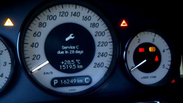 Mercedes-Benz CLS 320 CDI startup смотреть онлайн