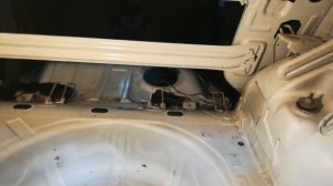 почему вода в багажнике и мокрое заднее сидение Рено Логан Renault Logan 2?