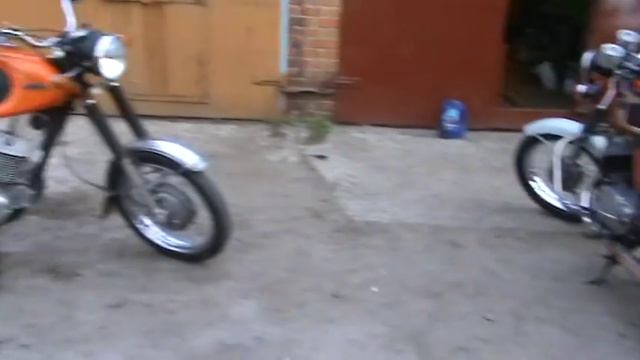 Иж Планета Спорт vs Ява 634 (Готовимся к выезду) смотреть онлайн