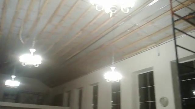 Большой натяжной потолок 1ч. смотреть онлайн