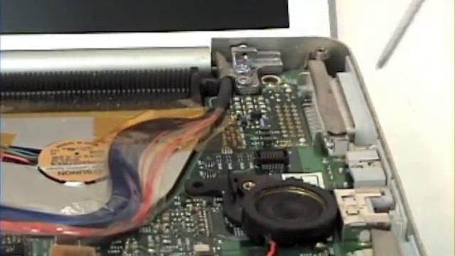 Powerbook 15" Repair - Logic Board Removal смотреть онлайн