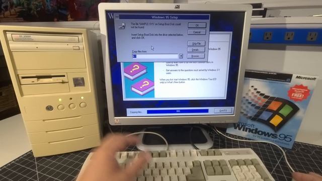 Installing & Exploring Microsoft Windows 95!! смотреть онлайн