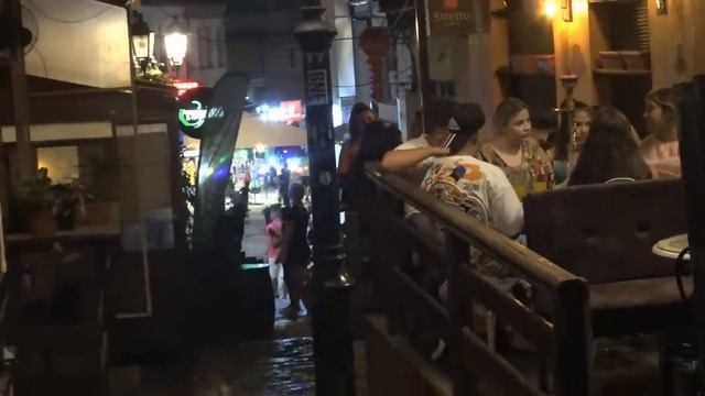 LA NOCHE DE SKOPIE, CAPITAL DE MACEDONIA смотреть онлайн