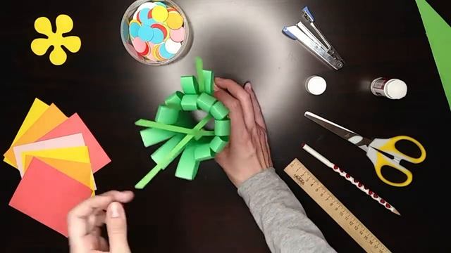 Поделка из бумаги. Комнатные цветы. Творческий мастер-класс для детей и родителей. смотреть онлайн