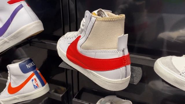 Nike Blazer Mid ‘77 Jumbo Men’s Shoes (White/Rattan/White/Habanero Red) - Style Code: DD3111-102 смотреть онлайн