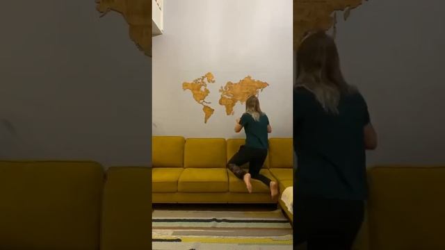 Установка карты мира из дерева (одноуровневая). смотреть онлайн