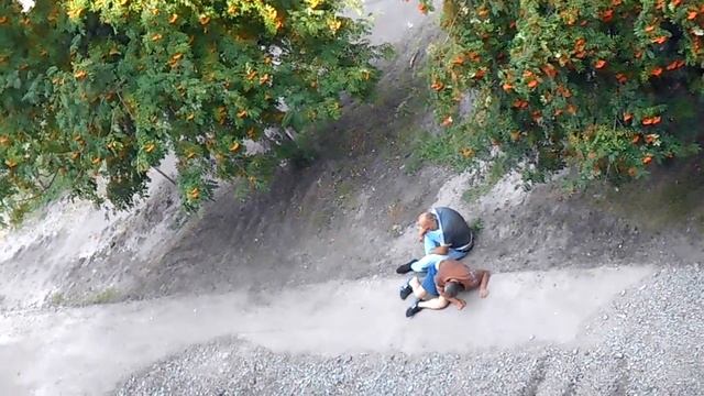 Утро начинается, начинается... Старый Оскол. Пьяные мужички смотреть онлайн