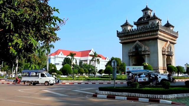 Visiting Patuxai Monument in Vientiane Capital, Lao PDR, Asian Travel and Tour смотреть онлайн