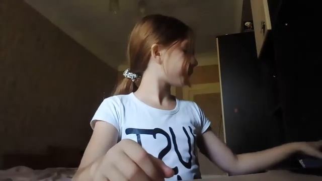 ВЕКТУСКУЛ:Покупки к школе)Мила БИ! смотреть онлайн