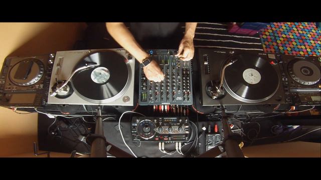 Microhouse New entry - June 2019 @ Home set Vinyl смотреть онлайн