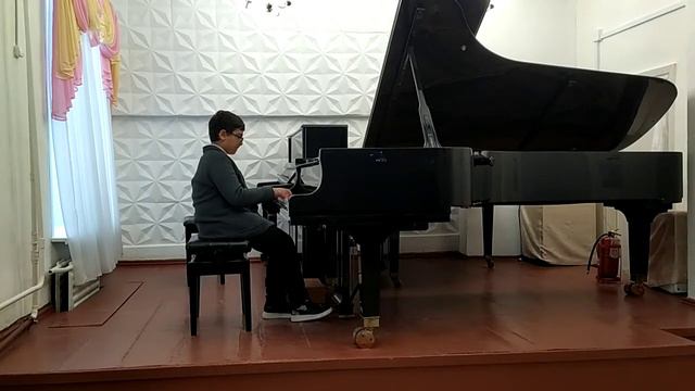 Минасян Левон. 11 л. П.Чайковский Сладкая грёза смотреть онлайн