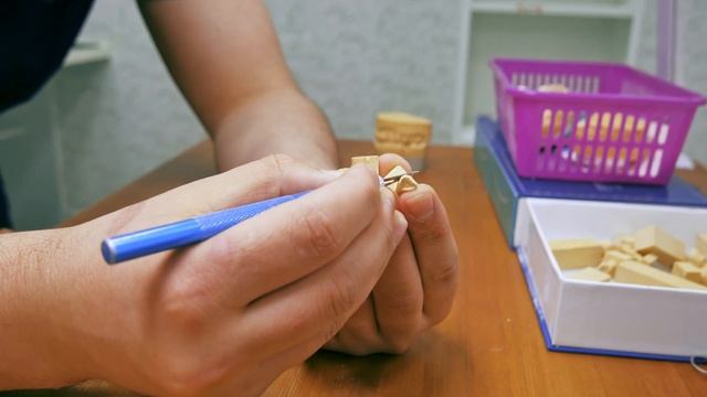 Зубной техник, зуботехническая лаборатория в Москве смотреть онлайн