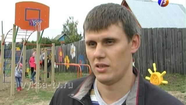 Площадка для детей в п. Виля. смотреть онлайн