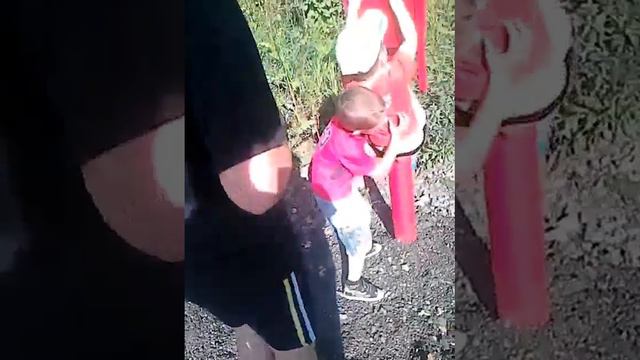 У мальчика попа слиплась смотреть онлайн