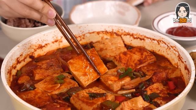 요리 먹방 :) 매콤달콤 두부조림에 우동사리, 스팸계란말이, 계란장조림, 미니돈가스. 한식 korean food. смотреть онлайн