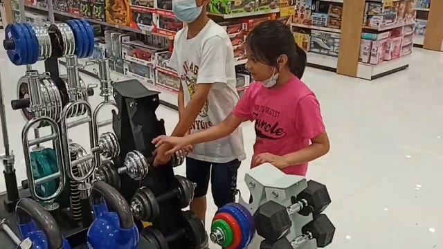 LULU hypermarket || NESTO Hypermarket in Dubai,Sharjah | UAE vlog 2 смотреть онлайн