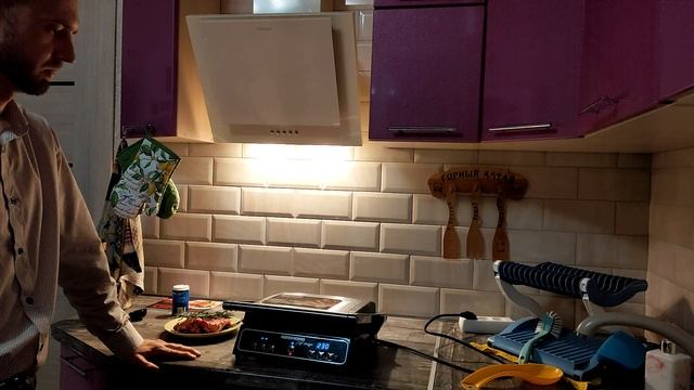 Redmond SteakMaster RGM-M821