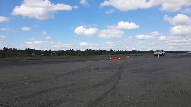 CR-V объезд препятствия при экстренном торможении 70км ч смотреть онлайн