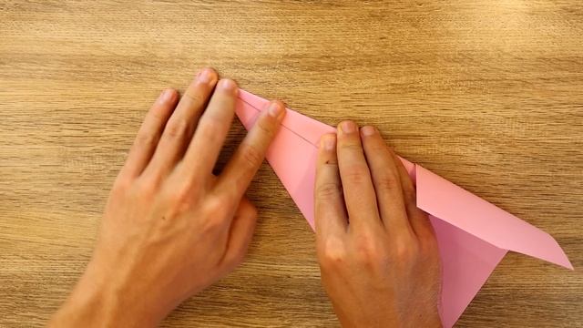 How to make a Paper Airplane that flies 1000 Feet смотреть онлайн
