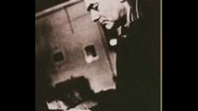 Anatoly Vedernikov plays Debussy Étude 3 Pour les quartes смотреть онлайн