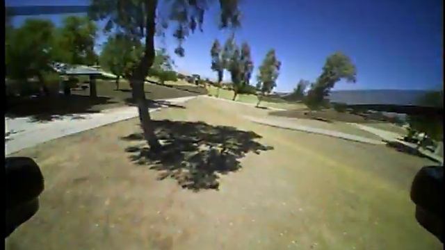 Holy Stone F181 FPV at the Park #1 смотреть онлайн