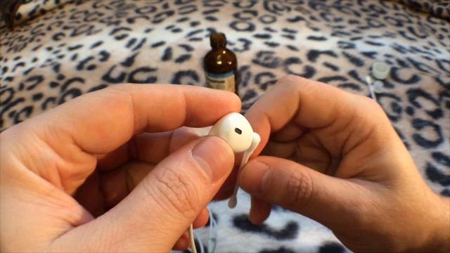 Как почистить наушники Earpods смотреть онлайн