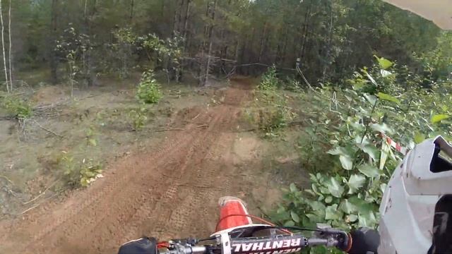 ЭНДУРО СОРЕВНОВАНИЯ МИШКА КОСОЛАПЫЙ 2020. КРЕСТЦЫ 5 СЕНТЯБРЯ.ПОРВАЛСЯ ВАЛ КПП смотреть онлайн