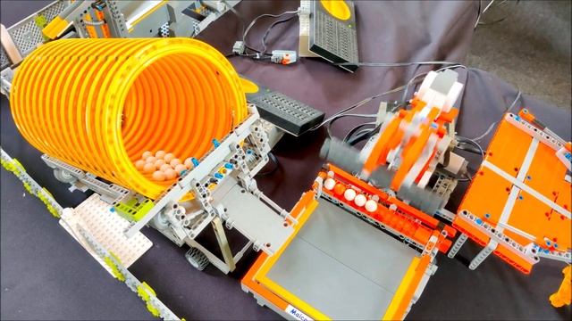 Follow the blue ball Great Ball Contraption GBC BrickMania Blankenberge 2023 смотреть онлайн