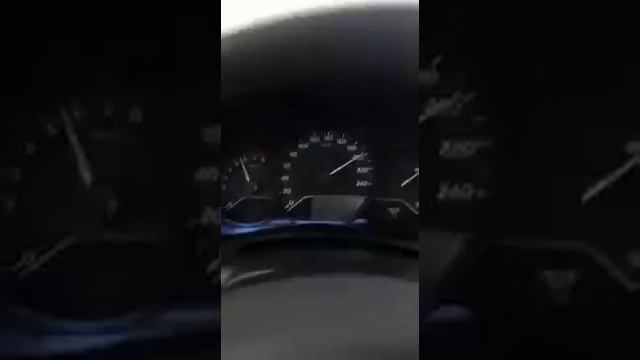 TOYOTA COROLLA LIMITA A 200 KM/h смотреть онлайн