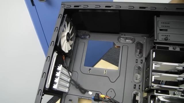 Fractal Design Define Mini mATX Silent Computer Case Unboxing & First Look Linus Tech Tips смотреть онлайн