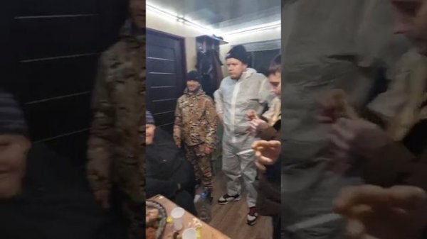 хочу пожрать тв. Саня крикун разбирается 🧐