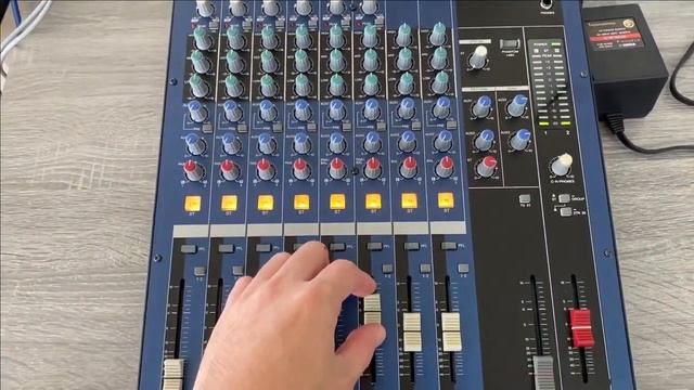 YAMAHA MG12/4 แท้อินโดนีเซีย รับประกัน 3 เดือน ราคา 10,500 บาท สวย เสียงดีมาก 082-3292891 смотреть онлайн