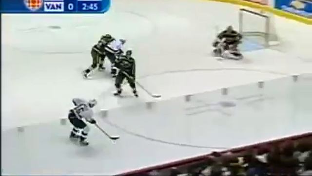 Artem Chubarov with an assist in game 2 against Wild (2003) смотреть онлайн