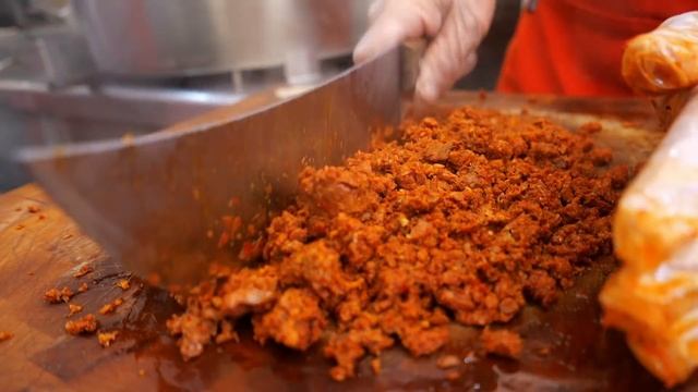 Mexican Food - The BEST BEEF SUADERO TACOS in New York City! Taqueria Ramirez смотреть онлайн