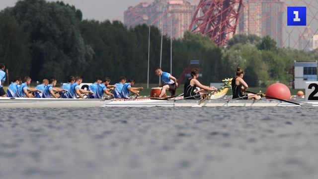 В Москве проходит чемпионат России по гребле на лодках «Дракон» смотреть онлайн